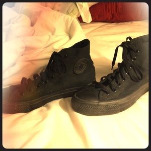 Black converse